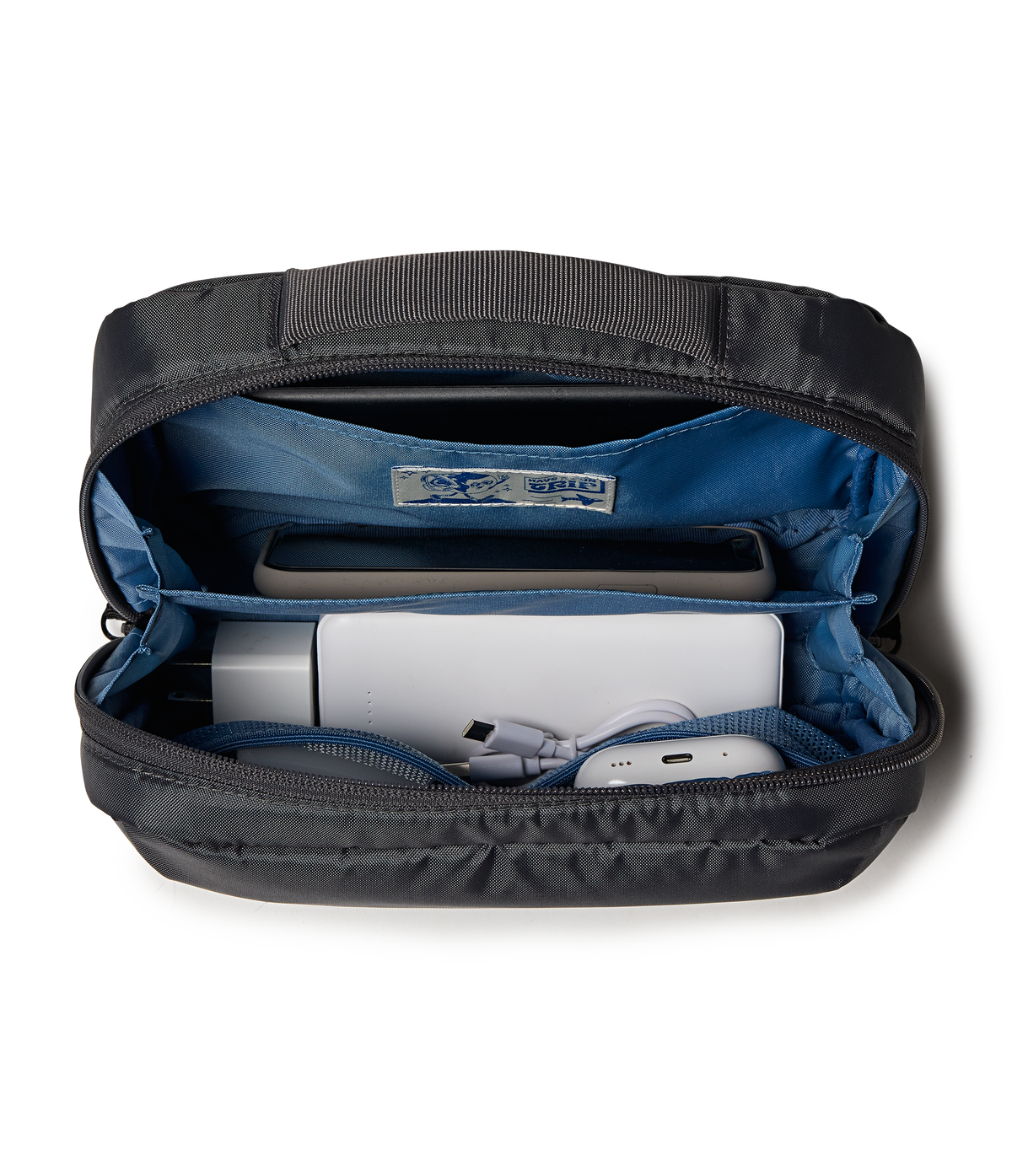 26-checked-luggage-tech-organizer-smokey-grit-set-k9 JS0A86EVDMX-DET3.png