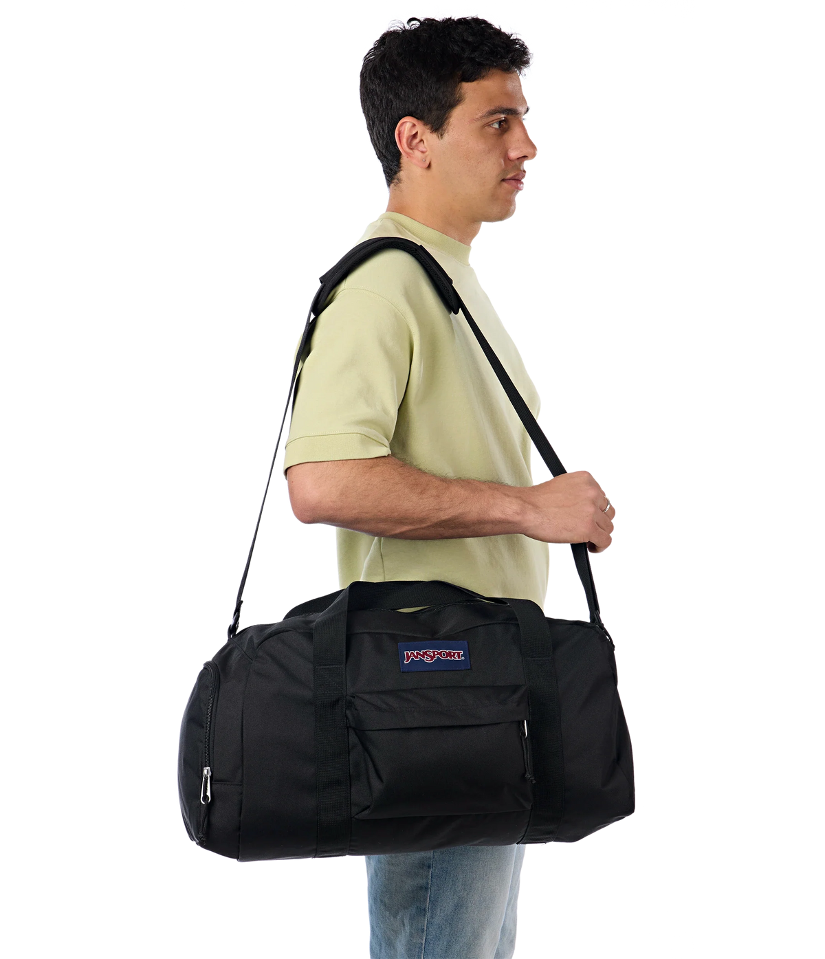 weekender-medium-duffel-z4 JS0A85VF008-MODEL.webp