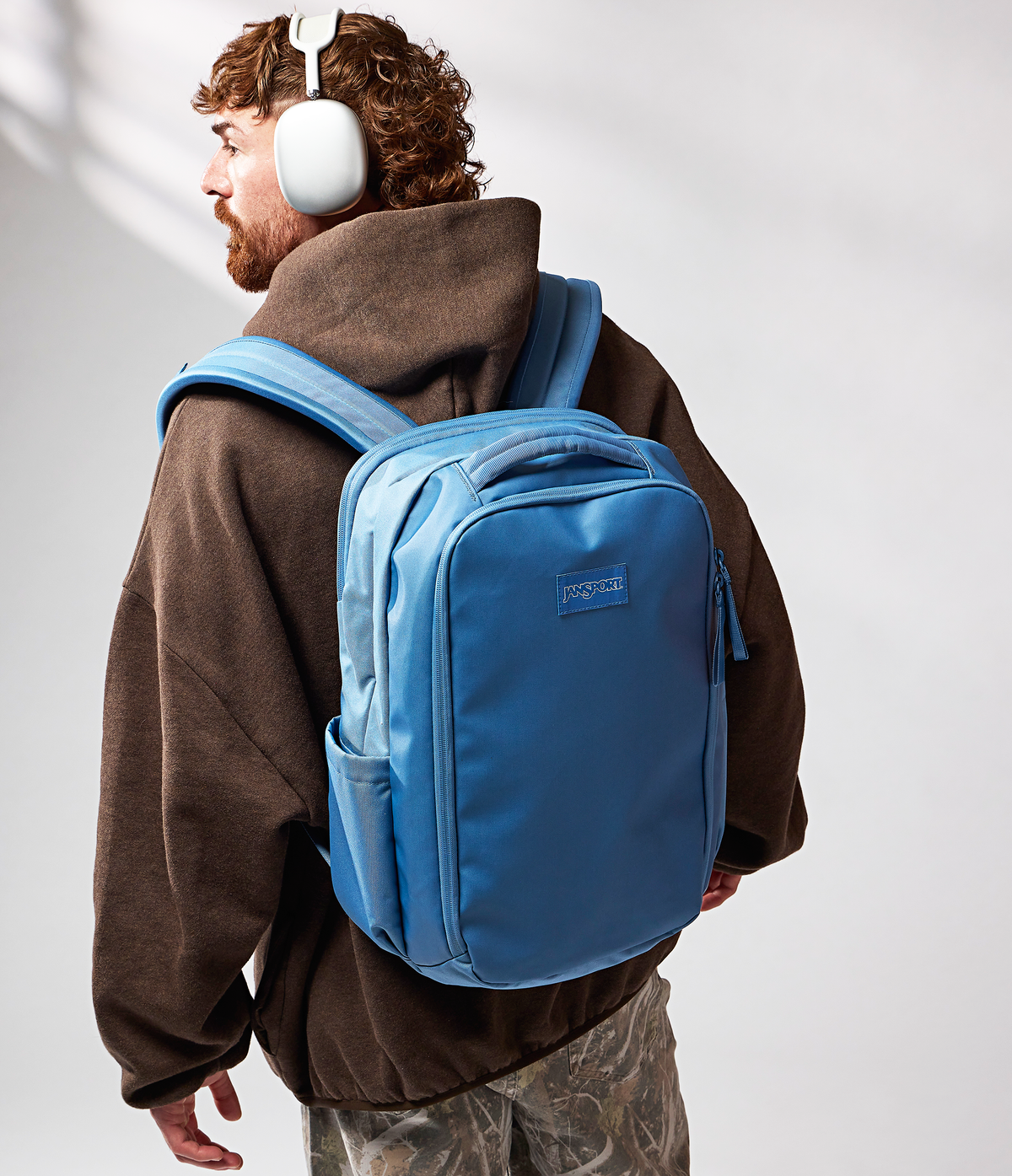 good-latitude-travel-pack-30l-l9 JS0A86ETEW5-MODEL.png